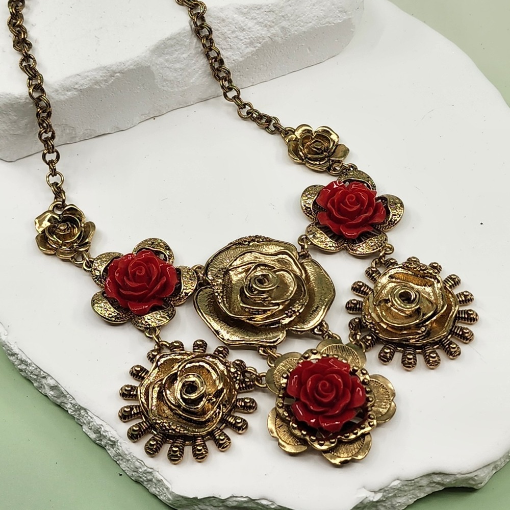 Eva Mendes New York & Company Red Rose Floral Bib Necklace Gold Tone Statement